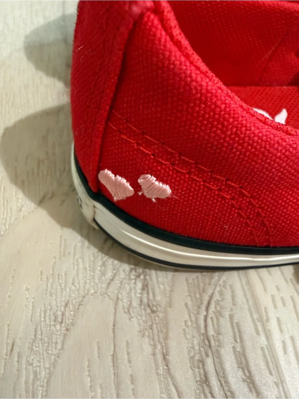 Converse Kids Chuck Taylor All Star Dainty Mary Jane in Red. Size 12